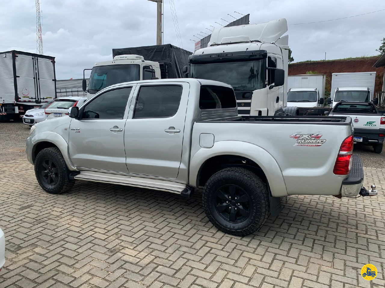 CARRO TOYOTA Hilux 2.5 CD Freccia Caminhões JAGUARUNA SANTA CATARINA SC